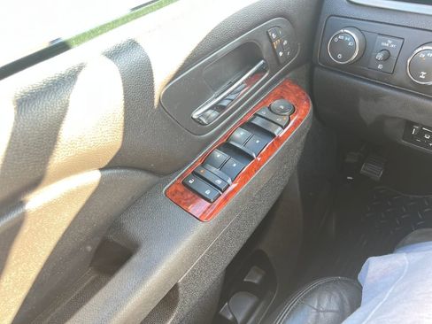 Used 2013 GMC Sierra 2500 SLT w/ SLT Convenience Package image 11