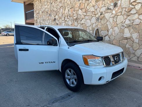 Used 2014 Nissan Titan S w/ S Popular Equipment Package RWD image 6