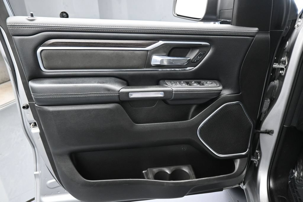 Used 2025 RAM 1500 Laramie AWD/4WD image 14