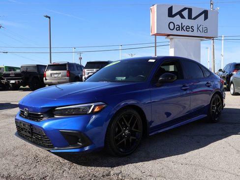 Used 2024 Honda Civic Sport image 3