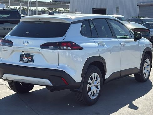 New 2026 Toyota Corolla Cross L image 5