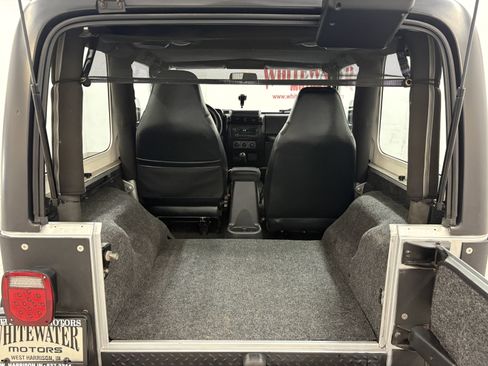 Used 2006 Jeep Wrangler X w/ Tire & Wheel Group (Ecco) AWD/4WD image 8