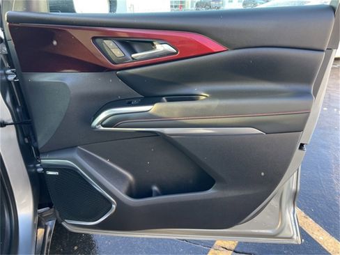 Used 2024 Chevrolet Traverse RS w/ LPO, Floor Liner Package image 35