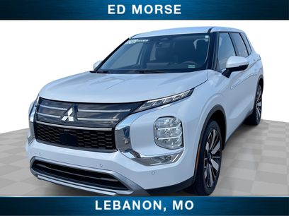 Used 2025 Mitsubishi Outlander SE