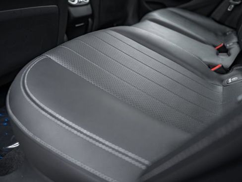 Used 2023 Mercedes-Benz E 350 4MATIC Sedan image 32