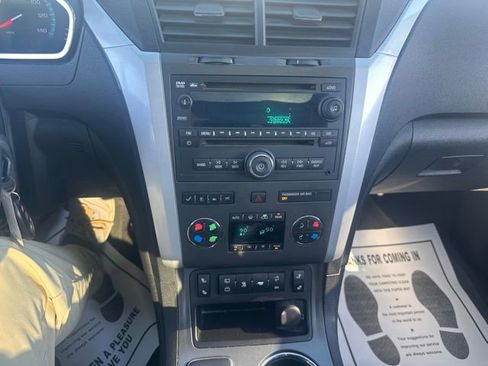 Used 2009 Chevrolet Traverse LT image 19
