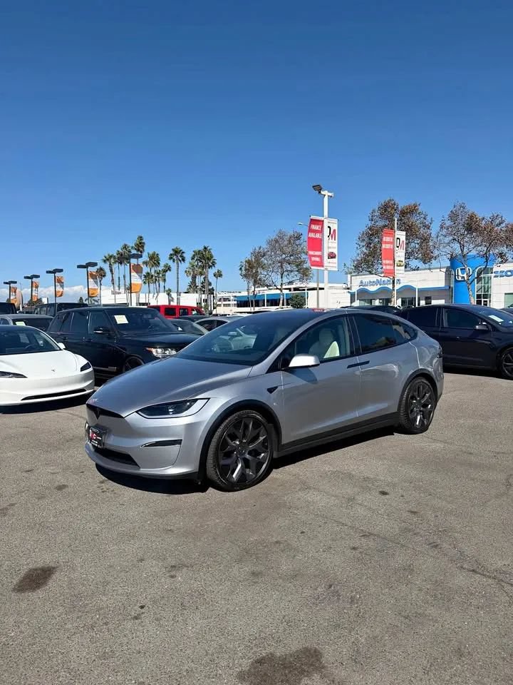 Used 2026 Tesla Model X AWD/4WD image 2