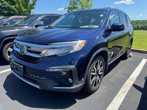 Used 2019 Honda Pilot Touring image 3