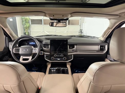 Used 2022 Ford Expedition Max XLT AWD/4WD image 31