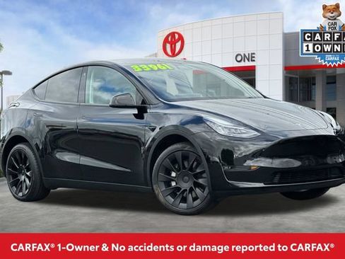 Used 2022 Tesla Model Y Long Range AWD/4WD image 2
