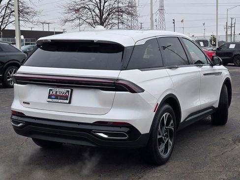 Used 2025 Lincoln Nautilus Premier w/ Equipment Group 102A image 11