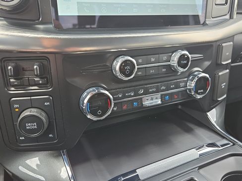 Used 2021 Ford F150 Lariat w/ Equipment Group 502A High AWD/4WD image 22