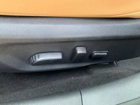 Used 2022 Nissan Sentra SV w/ SV Premium Package FWD image 22