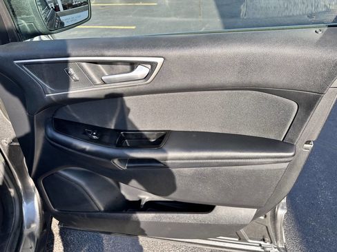 Used 2018 Ford Edge SEL image 24