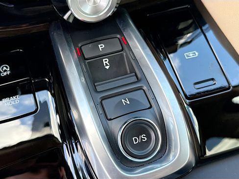 Used 2023 Acura MDX SH-AWD image 31