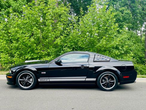 Used 2007 Ford Mustang GT Premium RWD image 8