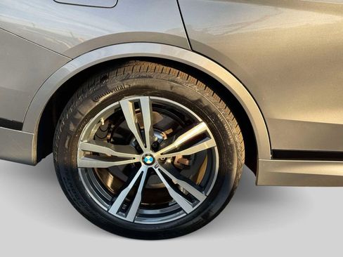 Certified 2024 BMW X7 xDrive40i w/ M Sport Package image 9