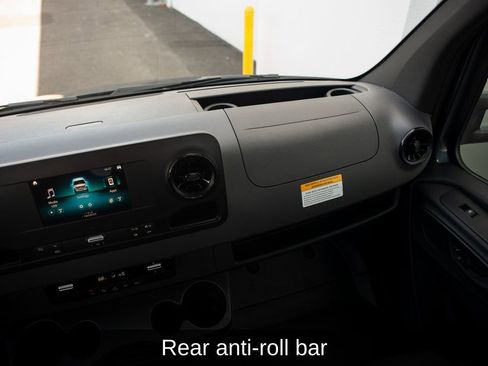 Used 2023 Mercedes-Benz Sprinter 4500 image 35