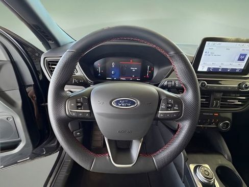 Used 2025 Ford Escape ST-Line image 16