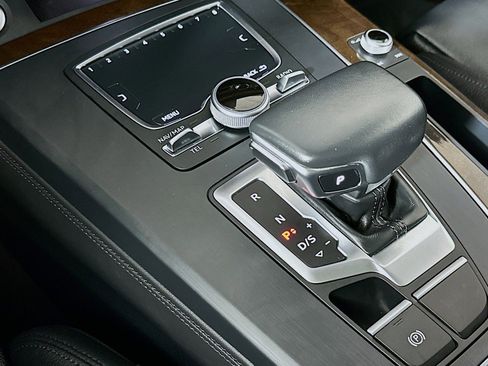 Used 2019 Audi Q5 2.0T Premium Plus w/ Premium Plus Package image 7