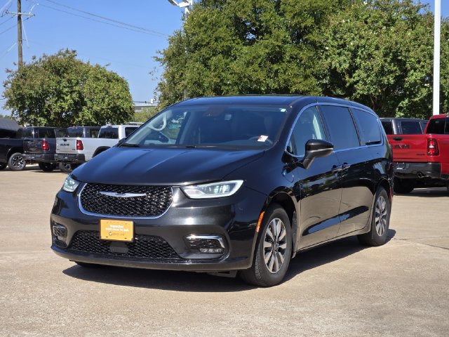 Certified 2023 Chrysler Pacifica Touring-L FWD image 3