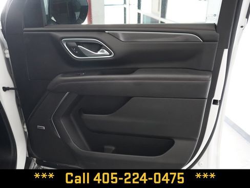 Used 2022 Chevrolet Suburban RST w/ Sport Performance Package AWD/4WD image 18