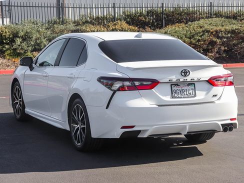 Certified 2023 Toyota Camry SE FWD image 5