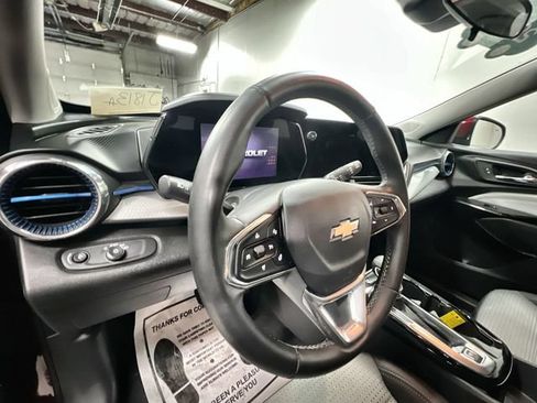 Certified 2024 Chevrolet Trax LT w/ Driver Confidence Package FWD image 10