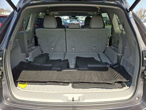 Used 2018 Toyota Highlander Limited image 31