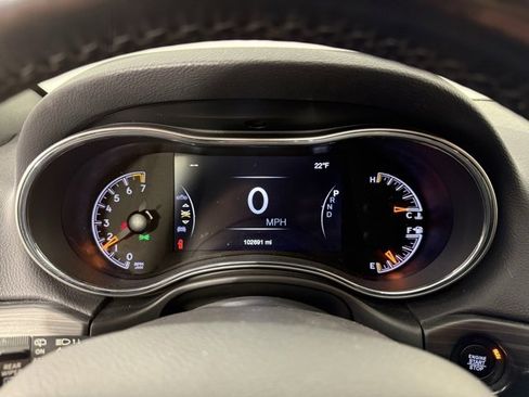 Used 2020 Jeep Grand Cherokee Altitude image 12