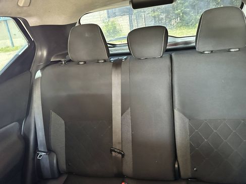 Used 2019 Nissan Kicks SV FWD image 35