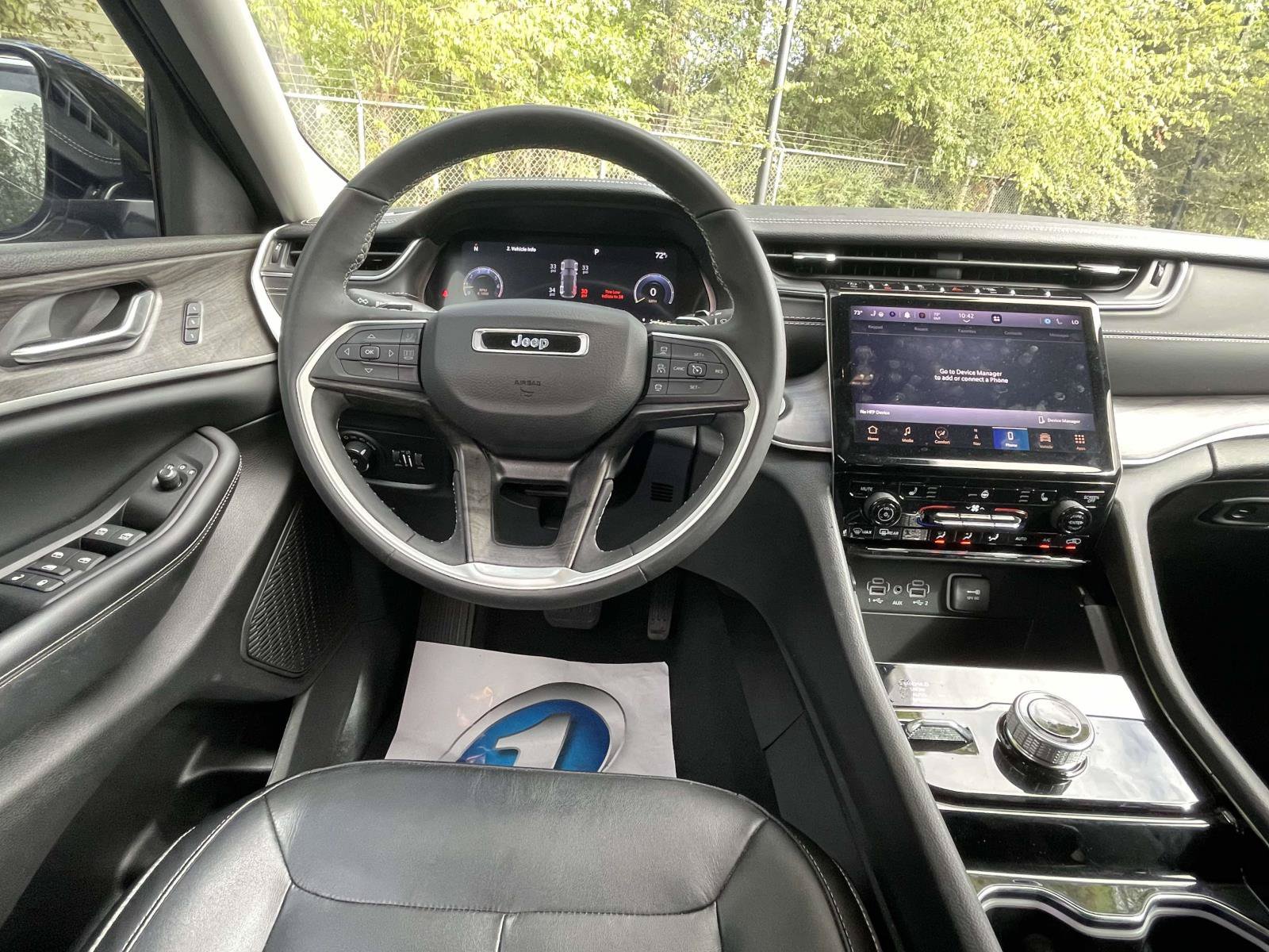 Used 2023 Jeep Grand Cherokee Limited AWD/4WD image 13