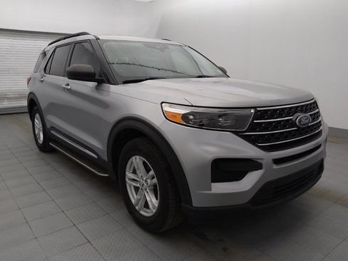 Used 2020 Ford Explorer XLT w/ Class III Trailer Tow Package AWD/4WD image 13