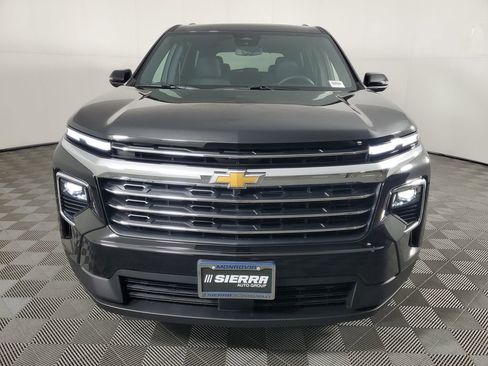 New 2026 Chevrolet Traverse LT w/ Sun and Wheel Package FWD image 9