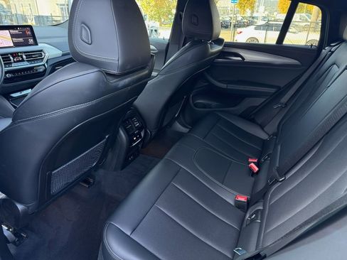 Used 2023 BMW X4 M40i w/ Premium Package image 15