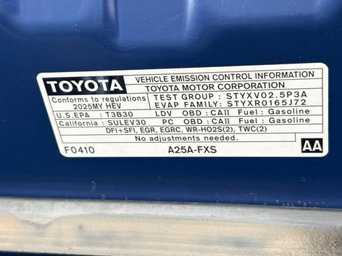Used 2025 Toyota Camry SE FWD image 39