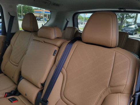 Used 2025 INFINITI QX80 Luxe AWD/4WD image 24