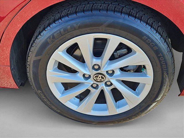 Used 2022 Toyota Camry LE w/ Carpet Mat Package (TMS) FWD image 27
