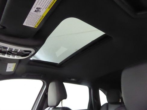 Used 2014 Porsche Cayenne image 18