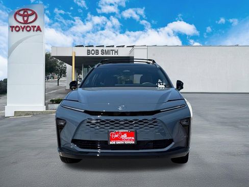 New 2026 Toyota Crown Signia image 3