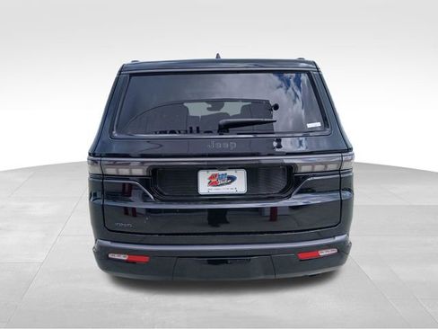 New 2026 Jeep Grand Wagoneer Limited AWD/4WD image 4