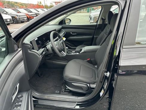 New 2026 Hyundai Tucson SE image 9