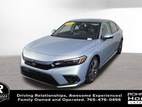 Used 2023 Honda Civic Touring image 4