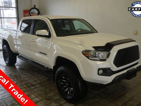 Used 2017 Toyota Tacoma SR5 image 1