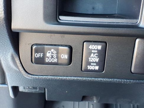 Used 2016 Toyota Tacoma TRD Off-Road image 21