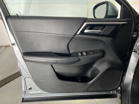 Used 2023 Mitsubishi Outlander SE FWD image 26