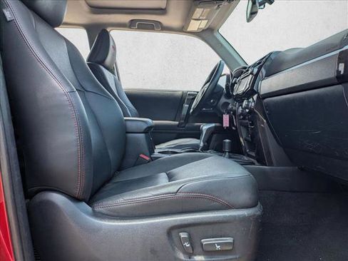 Used 2019 Toyota 4Runner TRD Off-Road Premium AWD/4WD image 16