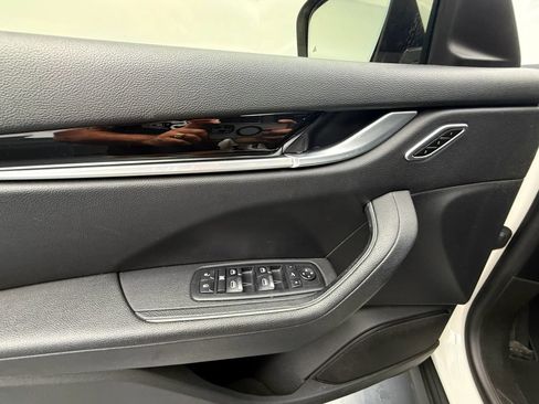 Used 2018 Maserati Levante AWD/4WD image 19