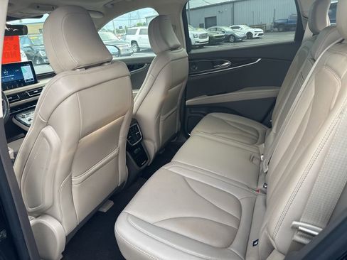 Used 2021 Lincoln Nautilus Reserve image 22