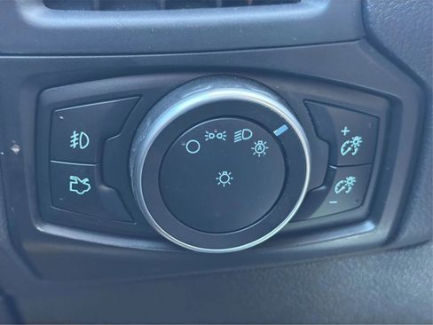 Used 2017 Ford Focus Titanium w/ Titanium Technology Package image 23